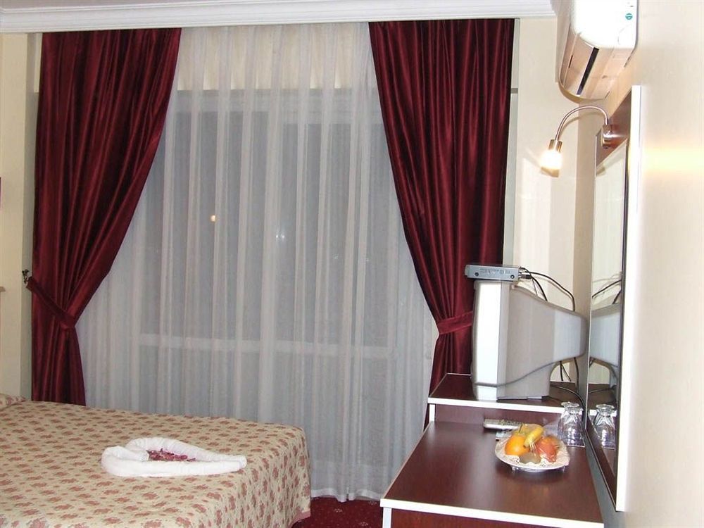 Metropolis Hotel Torbalı Eksteriør billede