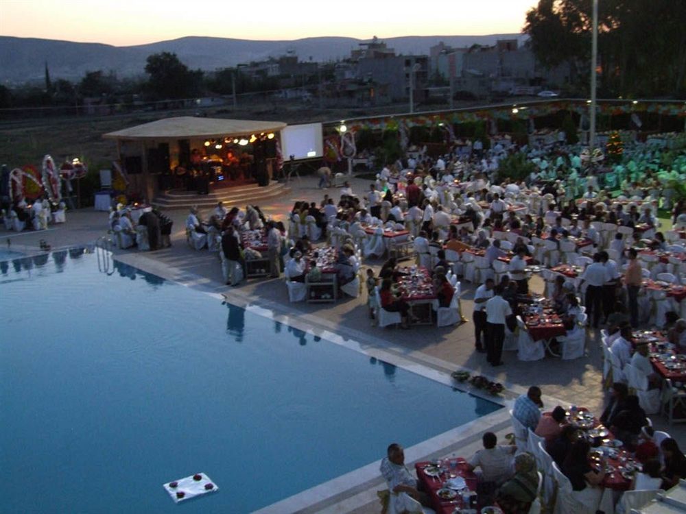 Metropolis Hotel Torbalı Eksteriør billede